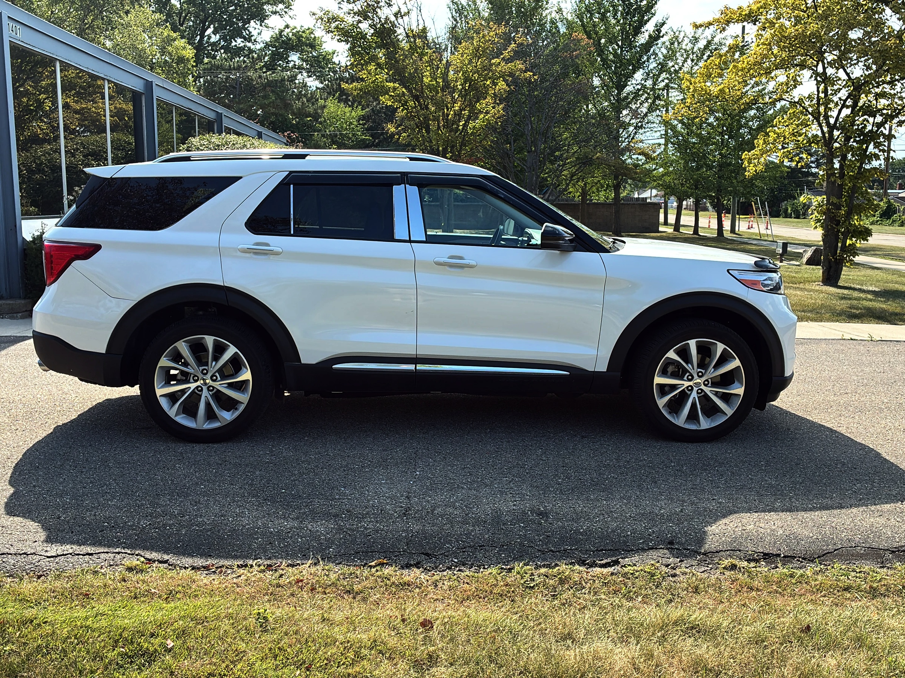 2024 Ford Explorer Platinum - Photo 8