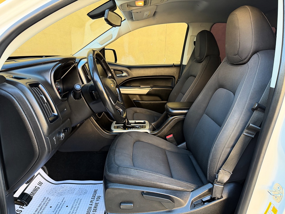 2018 Chevrolet Colorado LT - Photo 11