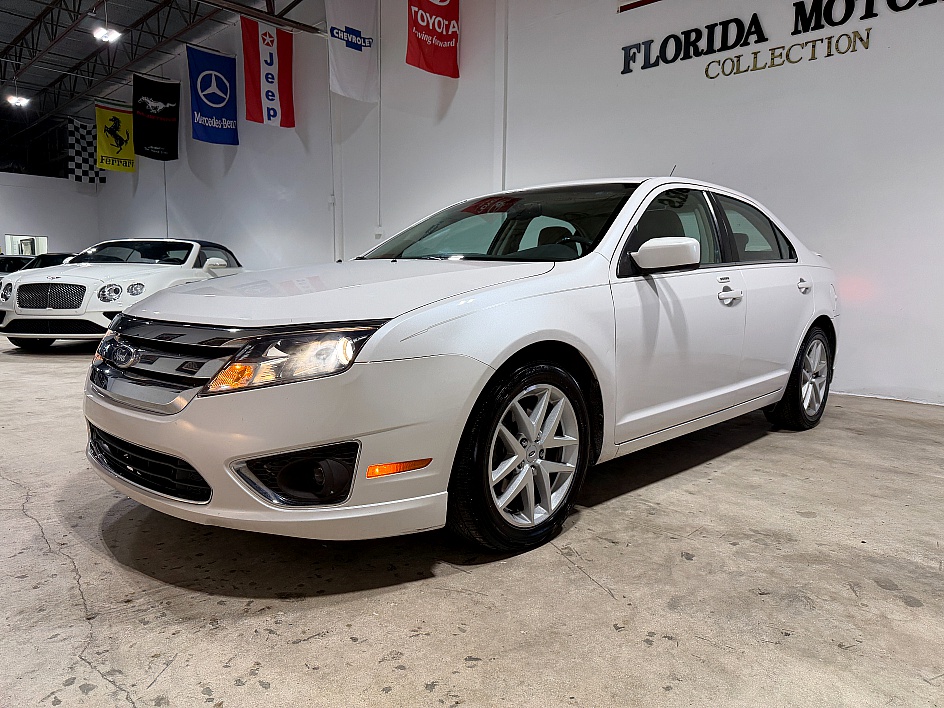 2010 Ford Fusion SEL's photo