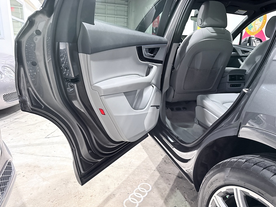 2019 Audi Q7 Premium Plus - Photo 46
