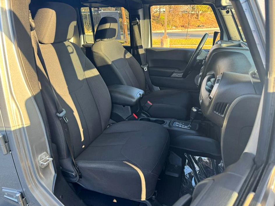 2016 Jeep Wrangler Unlimited Sport S - Photo 16