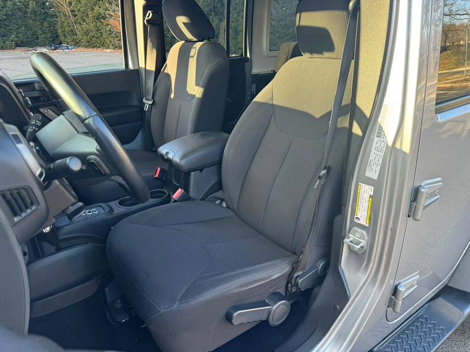2016 Jeep Wrangler Unlimited Sport S - Photo 10