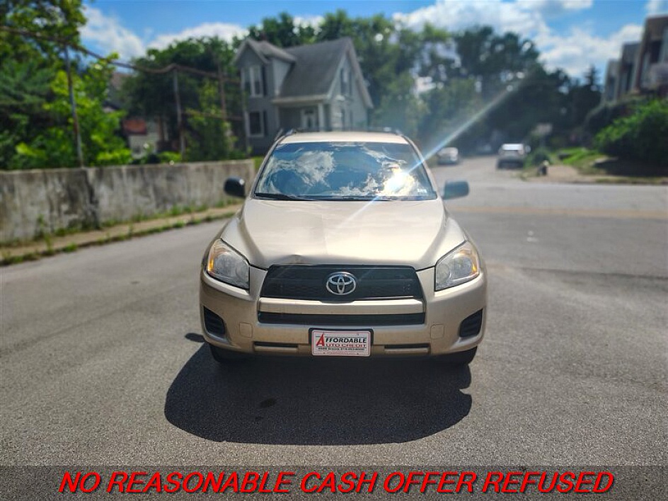 2012 Toyota RAV4 Base - Photo 2
