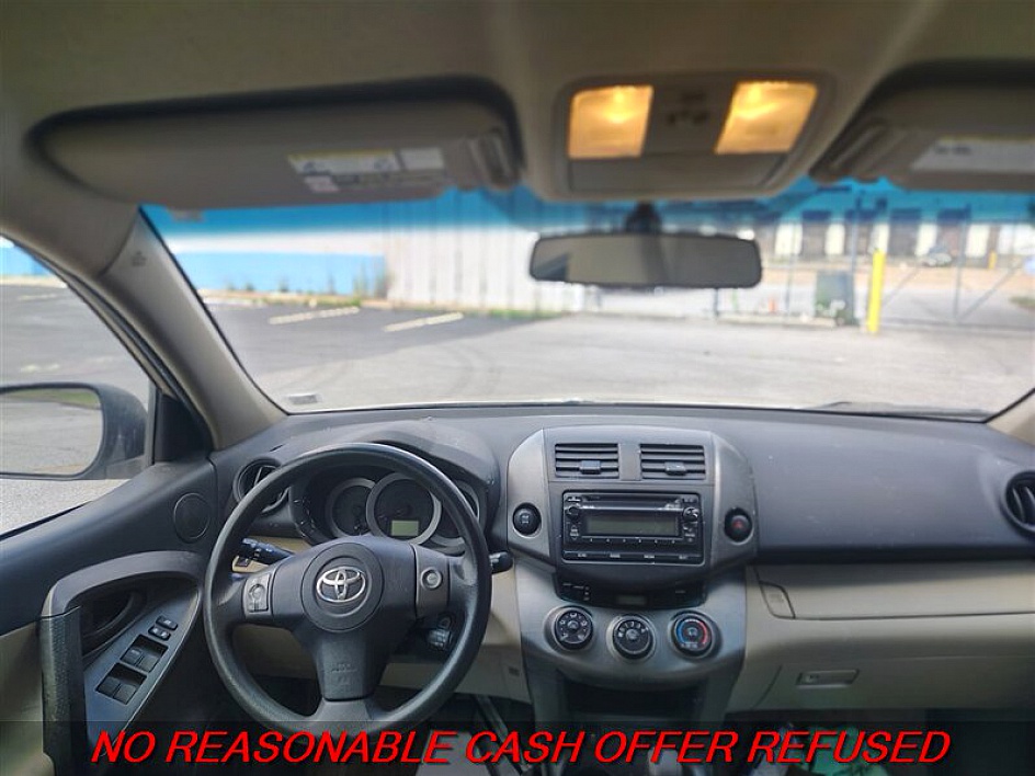 2012 Toyota RAV4 Base - Photo 10