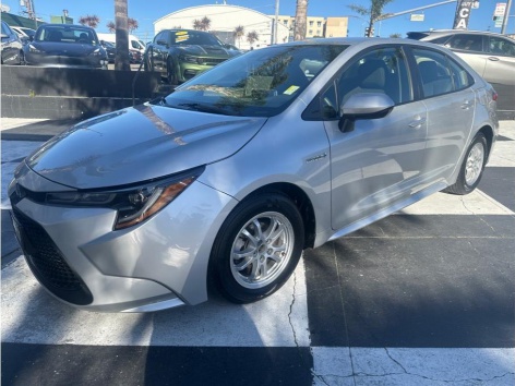 2021 Toyota Corolla LE's photo