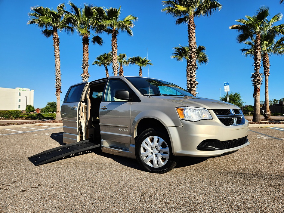 2014 Dodge Grand Caravan SE's photo