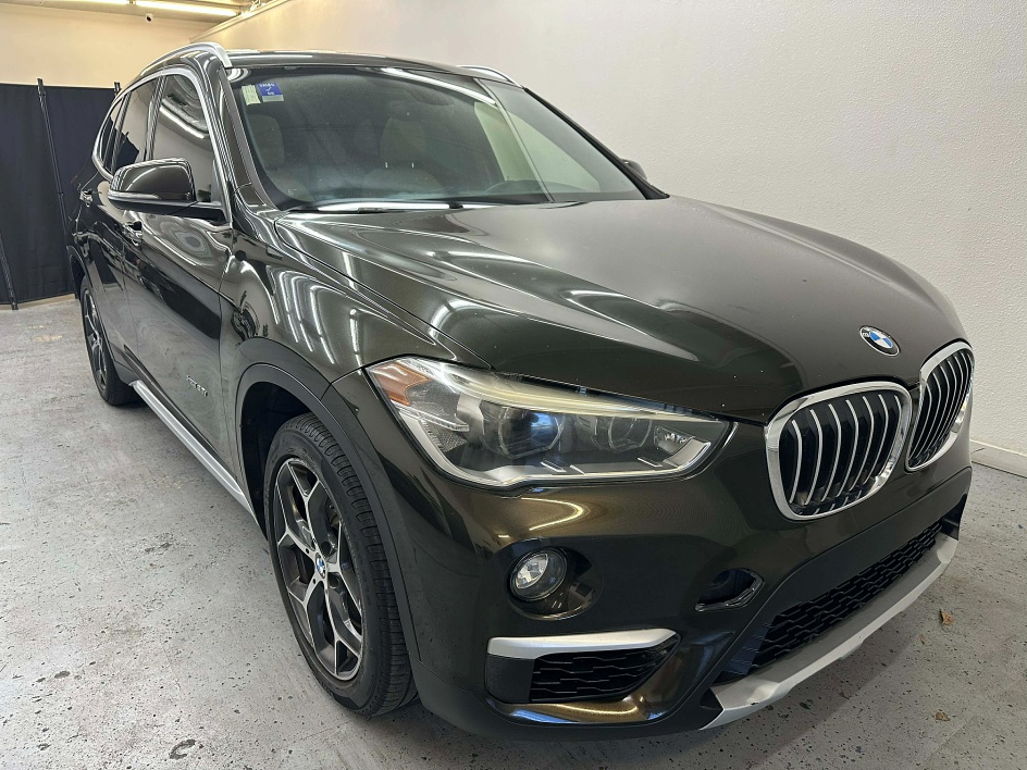 2016 BMW X1 28i's photo