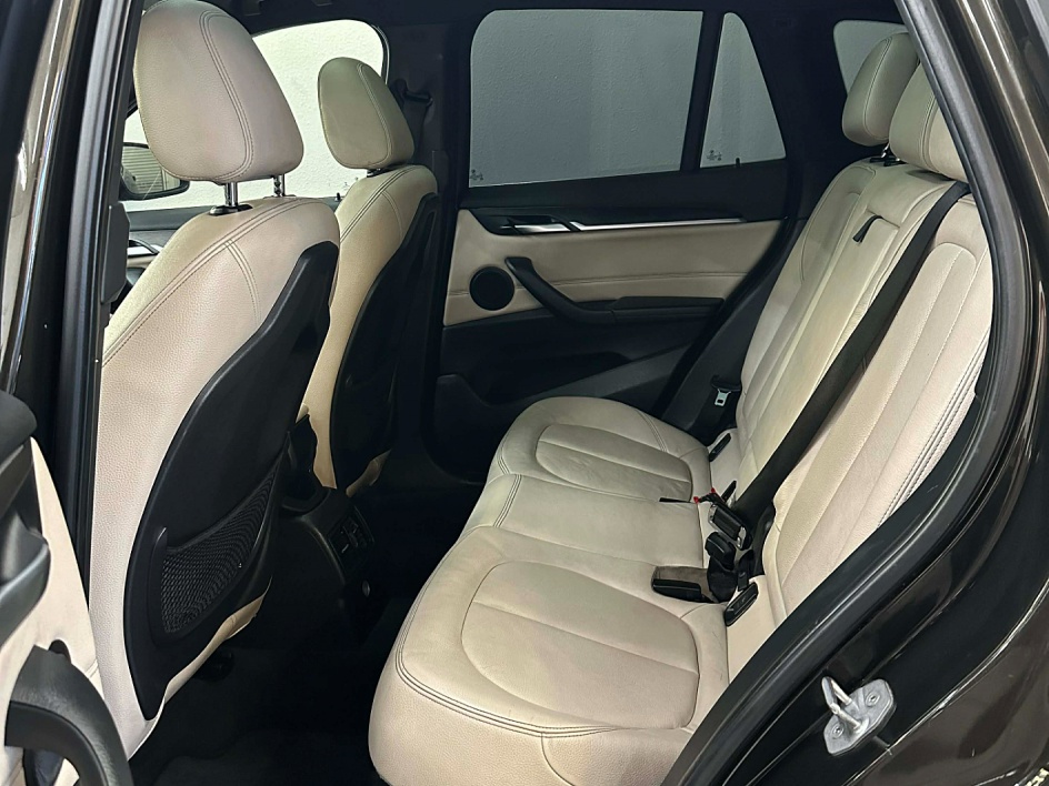 2016 BMW X1 28i - Photo 15