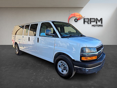 2015 Chevrolet Express Passenger LS's photo