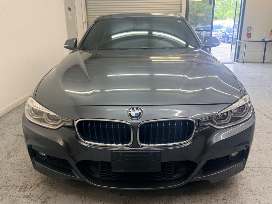 2016 BMW 3 Series 330e Sedan's photo