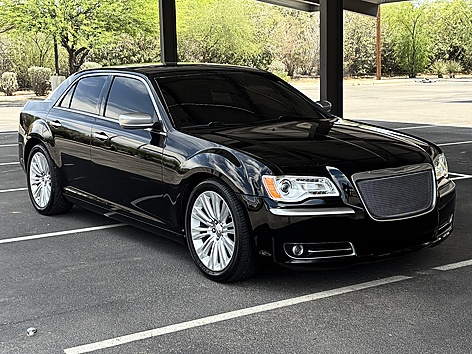2013 Chrysler 300 C Varvatos Collection