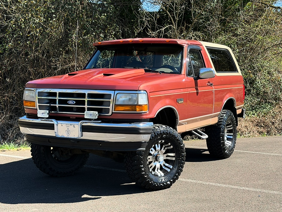 1994 Ford Bronco's photo