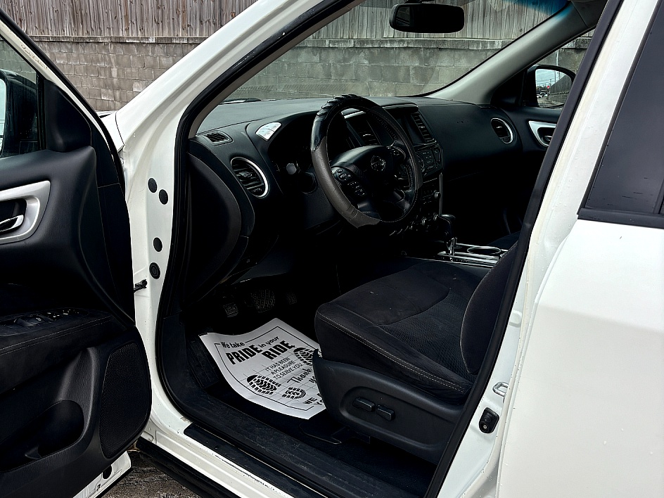 2016 Nissan Pathfinder SV - Photo 8