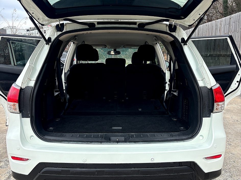 2016 Nissan Pathfinder SV - Photo 13