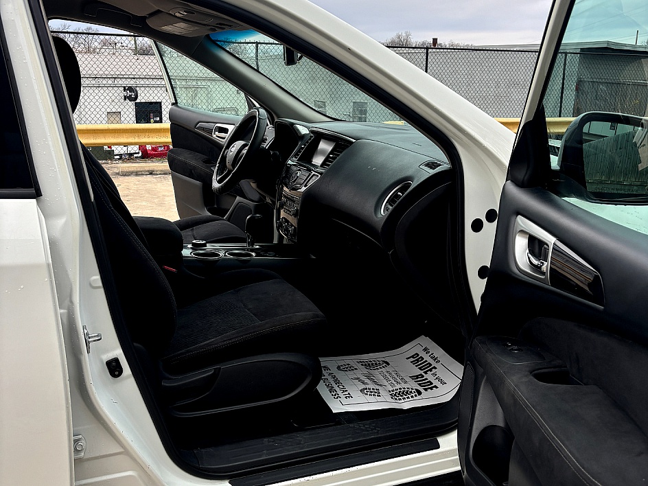 2016 Nissan Pathfinder SV - Photo 17