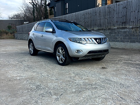 2010 Nissan Murano LE's photo