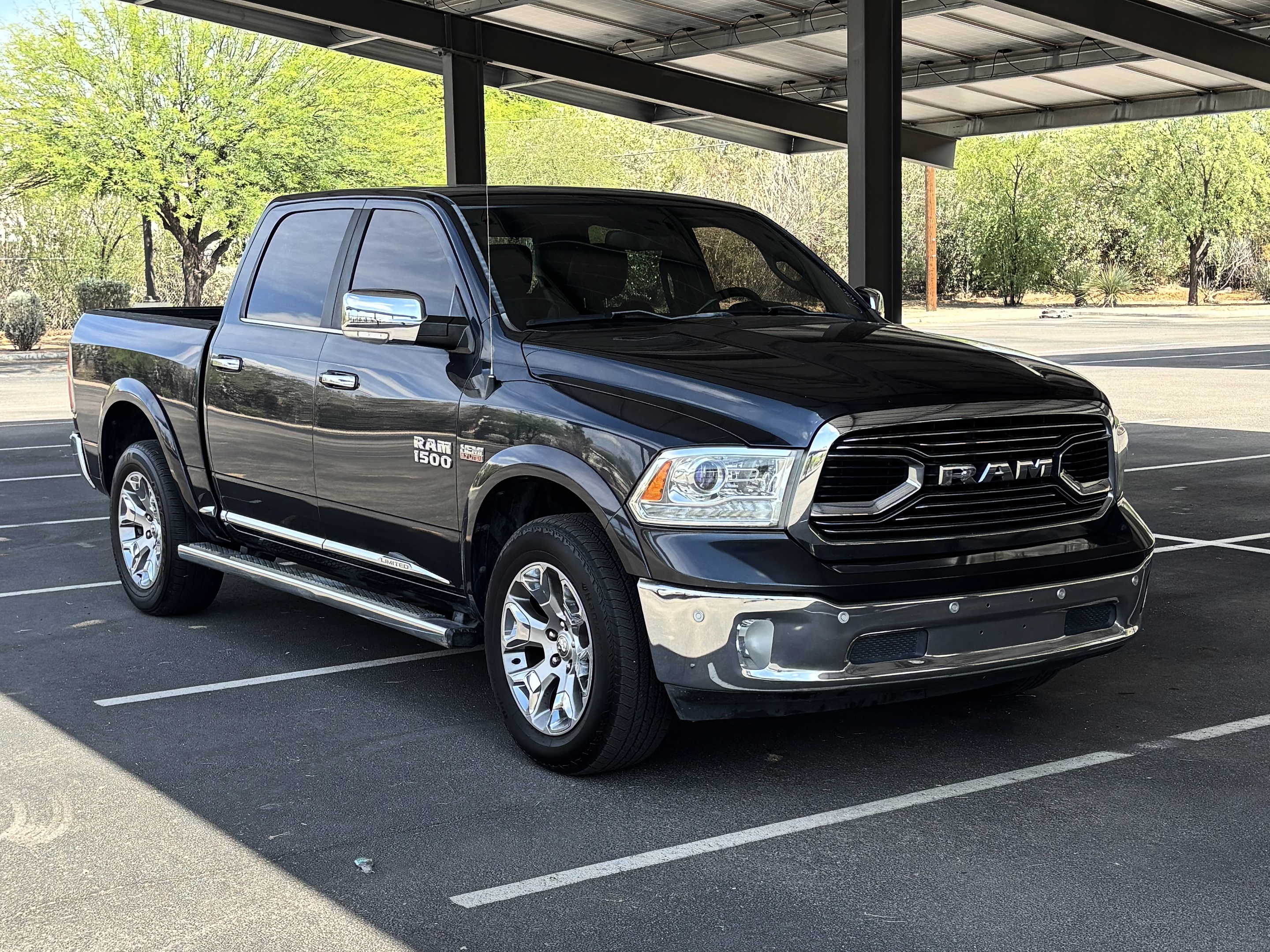 2016 RAM 1500 Laramie Limited Crew Cab 5'7's photo