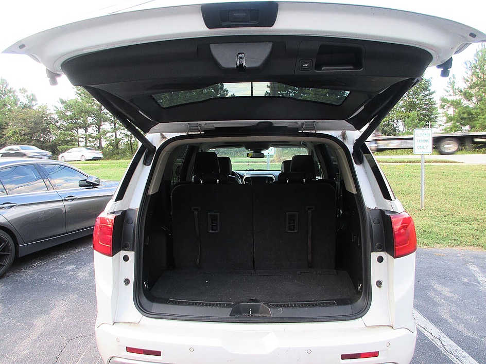 GMC Acadia photo 5