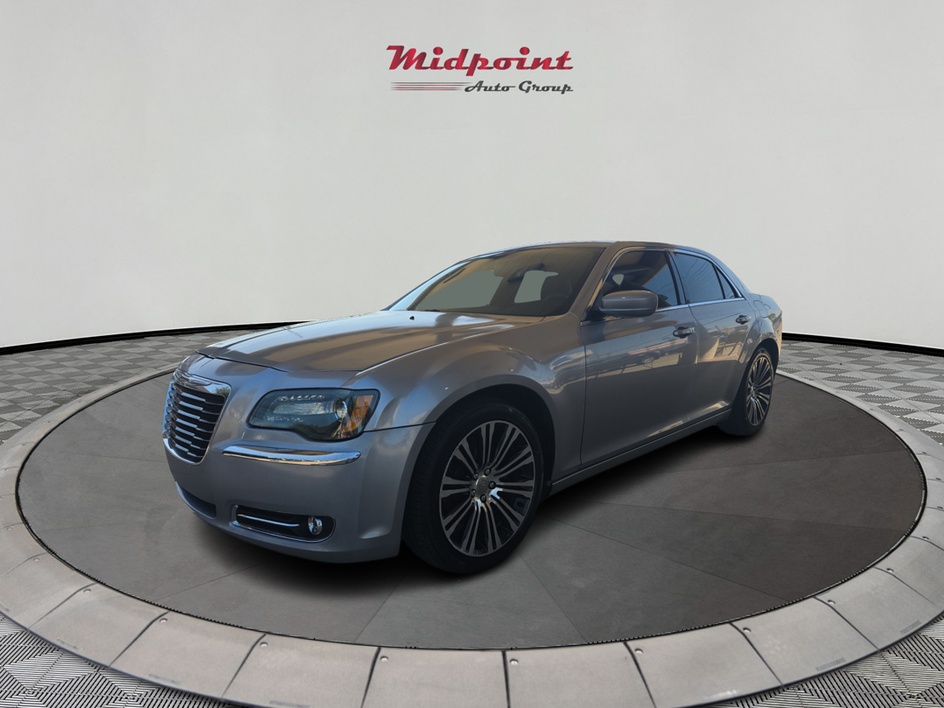 2013 Chrysler 300 S - Photo 7