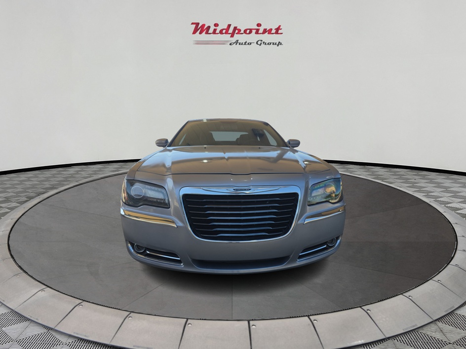2013 Chrysler 300 S - Photo 6