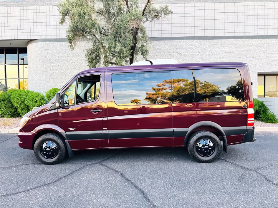 2014 Mercedes Benz Sprinter photo 3