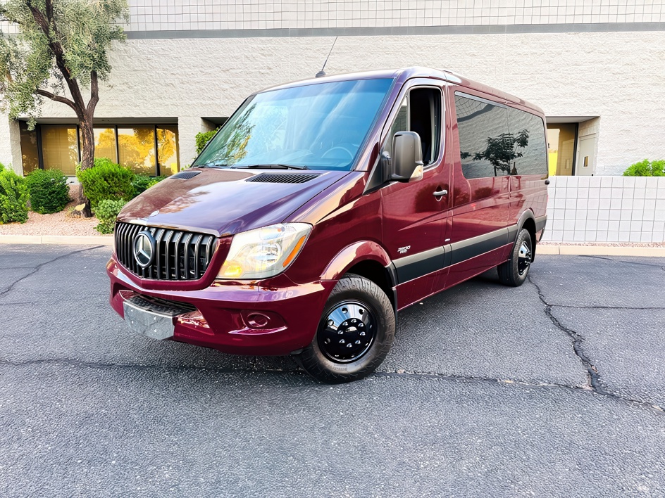 2014 Mercedes Benz Sprinter photo 2