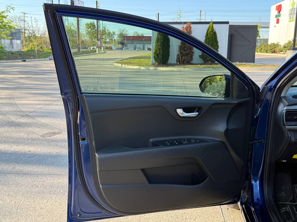 2020 Kia RIO S - Photo 16