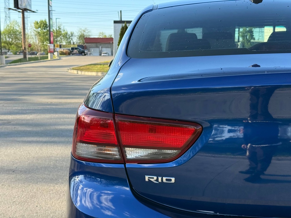 2020 Kia RIO S - Photo 7