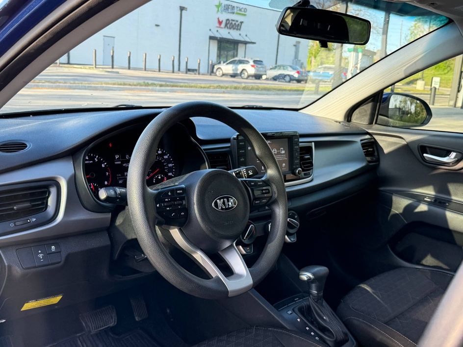 2020 Kia RIO S - Photo 18