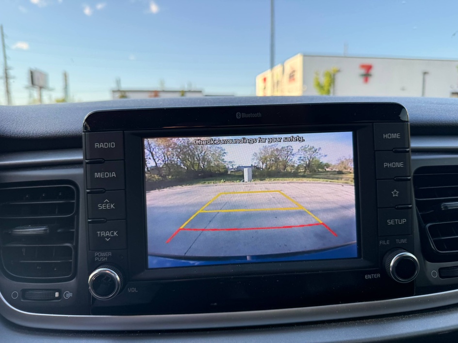 2020 Kia RIO S - Photo 23