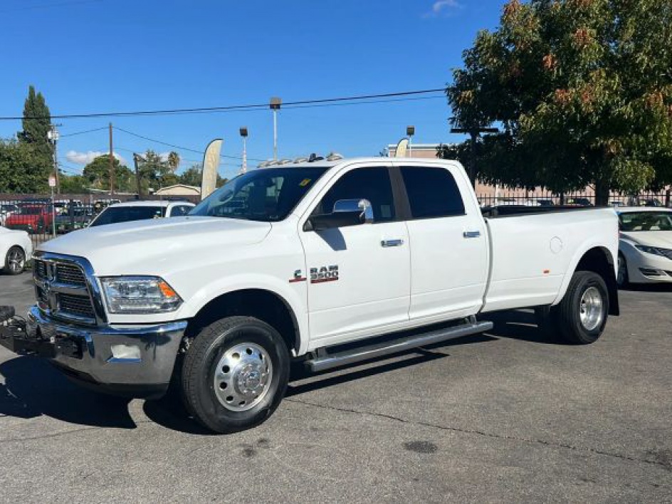 2015 RAM Ram 3500 Pickup Laramie's photo