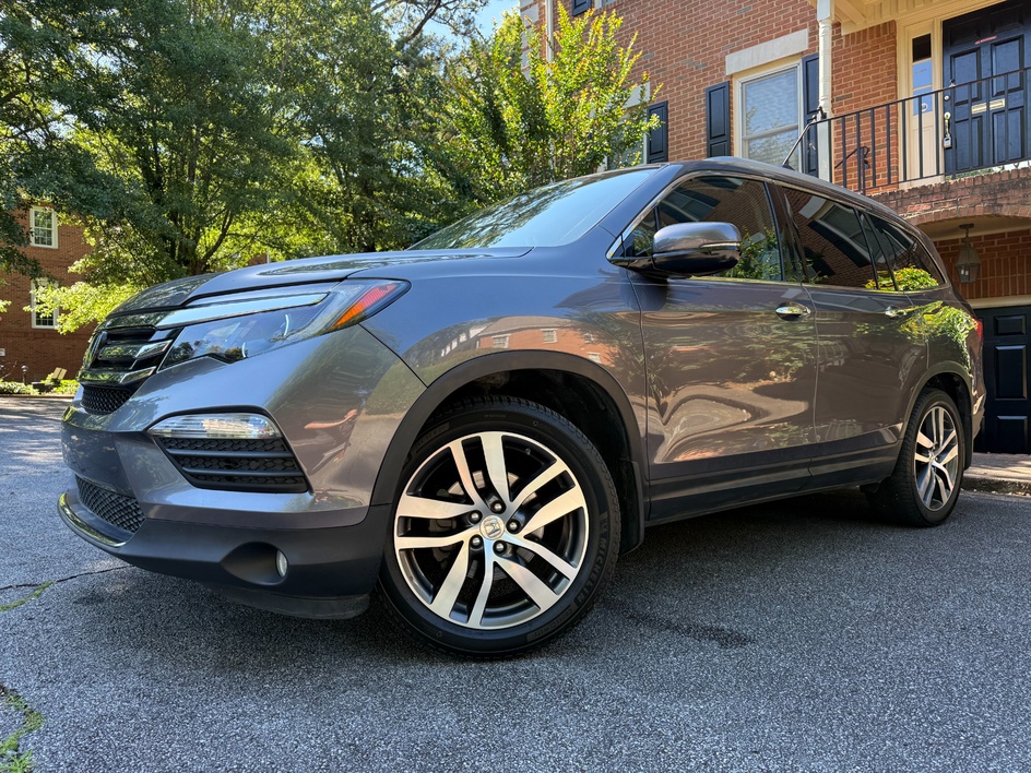 2017 Honda Pilot 2WD Touring's photo