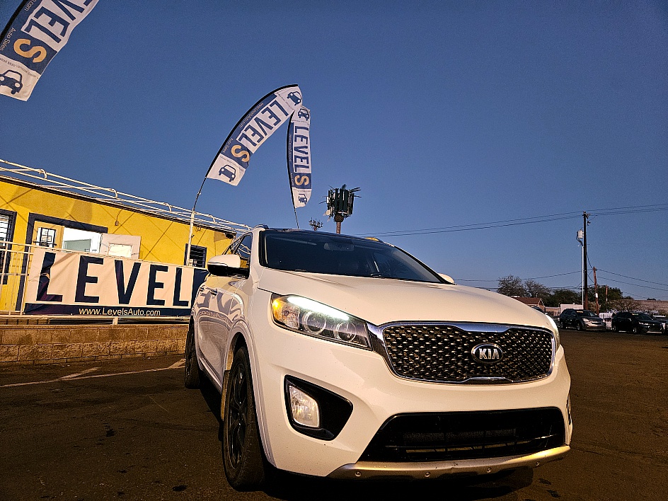 2016 Kia Sorento SX's photo