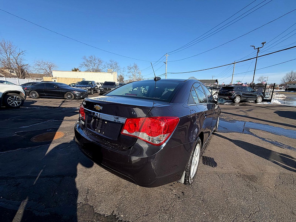 2016 Chevrolet Cruze Limited 1LT - Photo 11