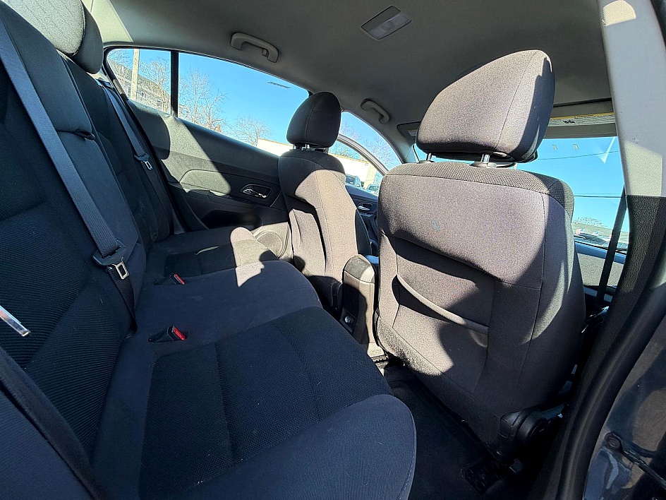 2016 Chevrolet Cruze Limited 1LT - Photo 6