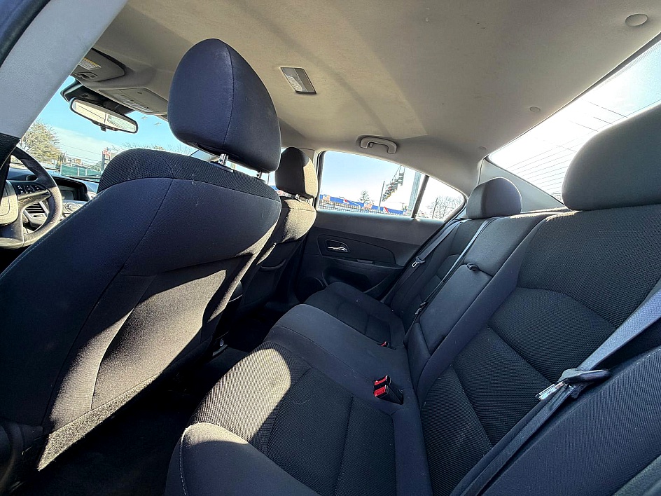 2016 Chevrolet Cruze Limited 1LT - Photo 8