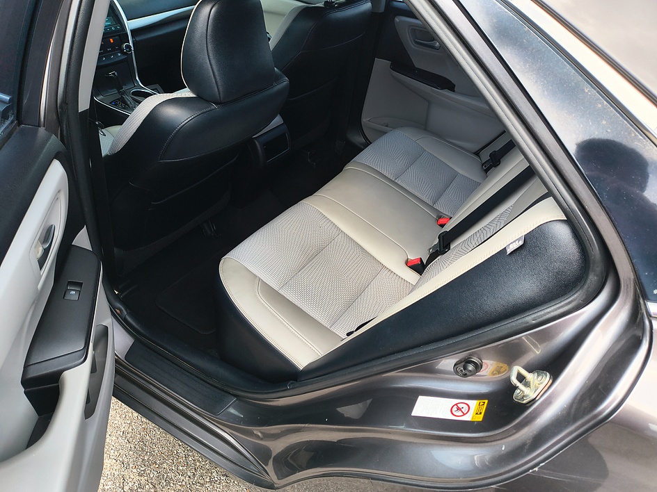 2016 Toyota Camry Special Edition - Photo 15