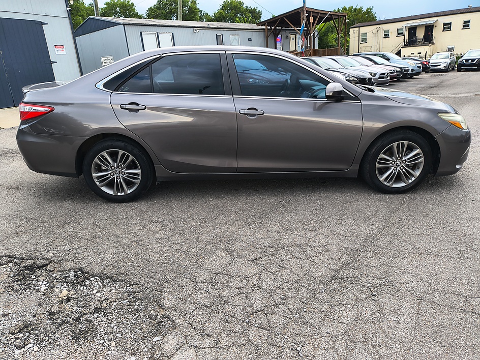 2016 Toyota Camry Special Edition - Photo 8