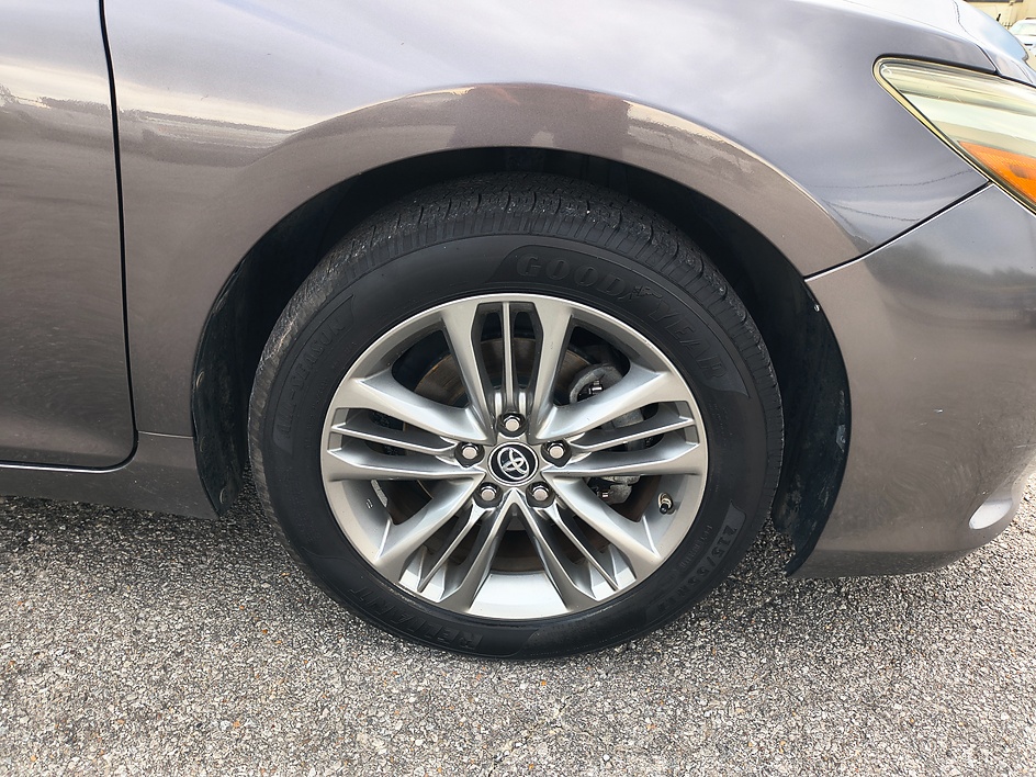 2016 Toyota Camry Special Edition - Photo 18