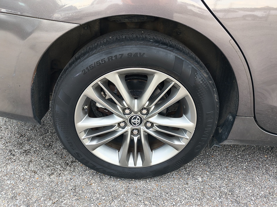 2016 Toyota Camry Special Edition - Photo 19