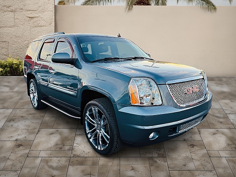 2007 GMC Yukon Denali's photo