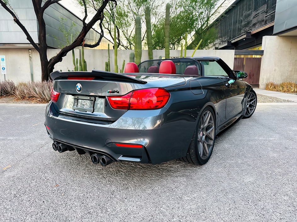 2015 Bmw M4 Convertible photo 3