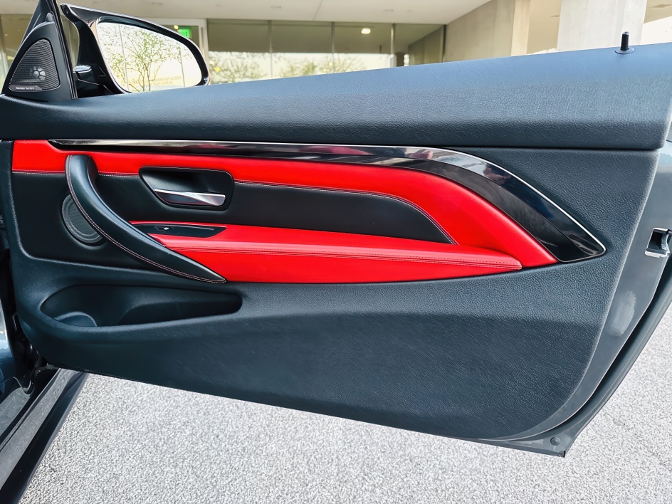 2015 Bmw M4 Convertible photo 32
