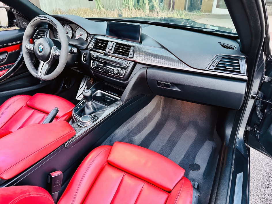 2015 Bmw M4 Convertible photo 33