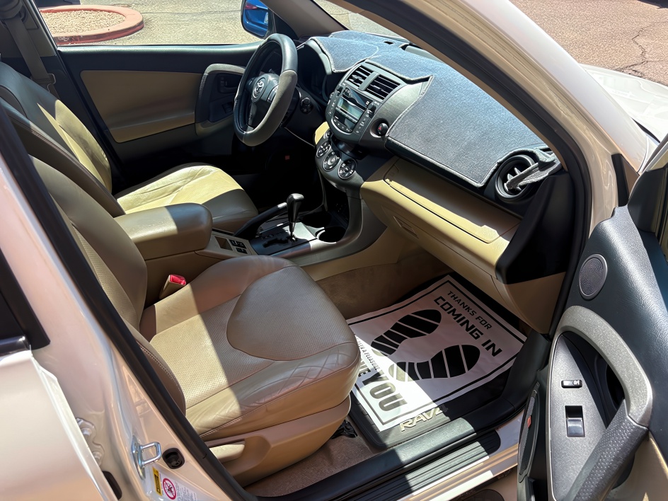 2009 Toyota RAV4 Limited photo 9