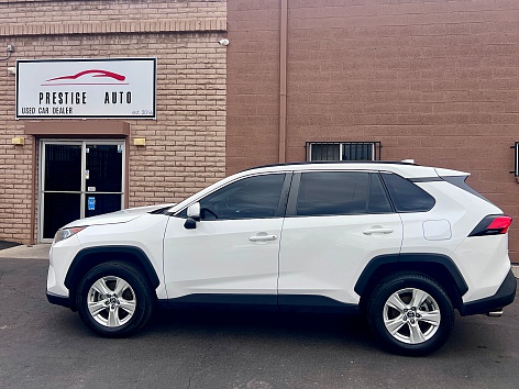 2020 Toyota RAV4 XLE