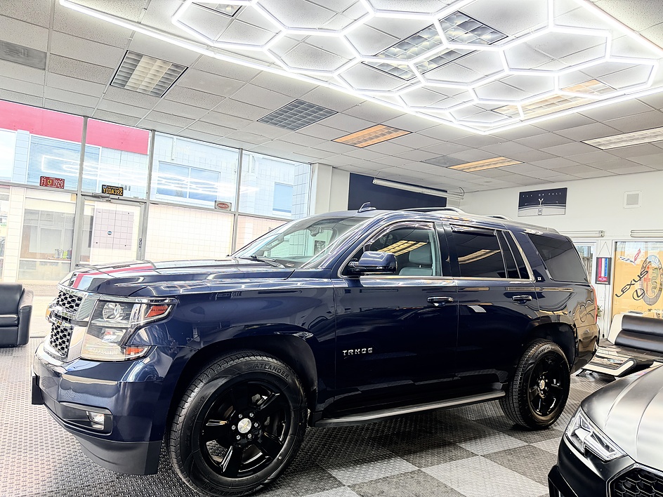 2017 Chevrolet Tahoe 4WD LT's photo
