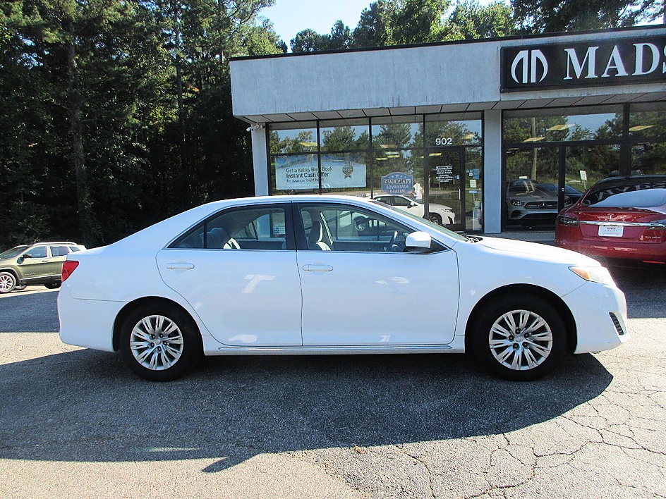Toyota Camry photo 4