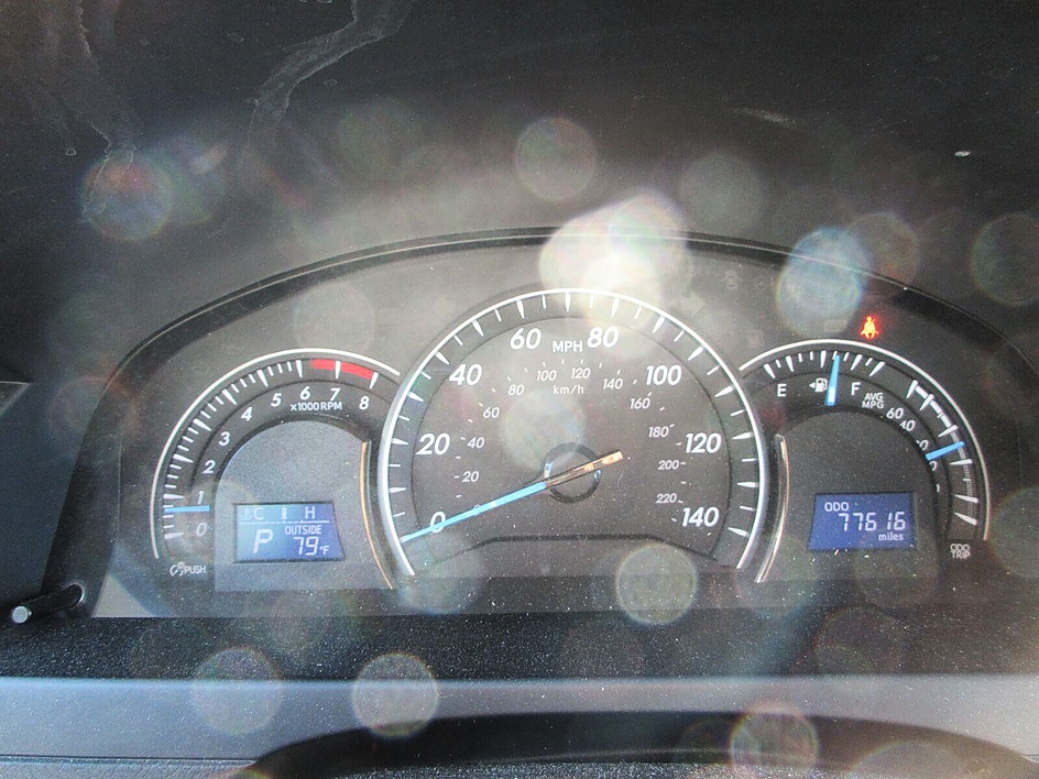 Toyota Camry photo 7