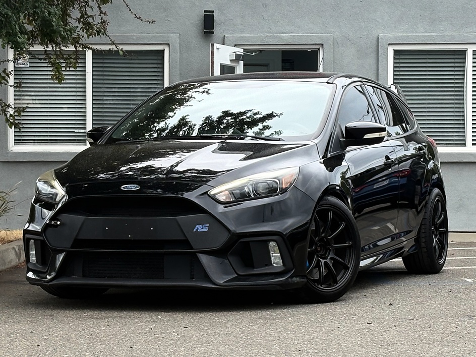 2017 Ford Focus 5 Door Hatch RS's photo